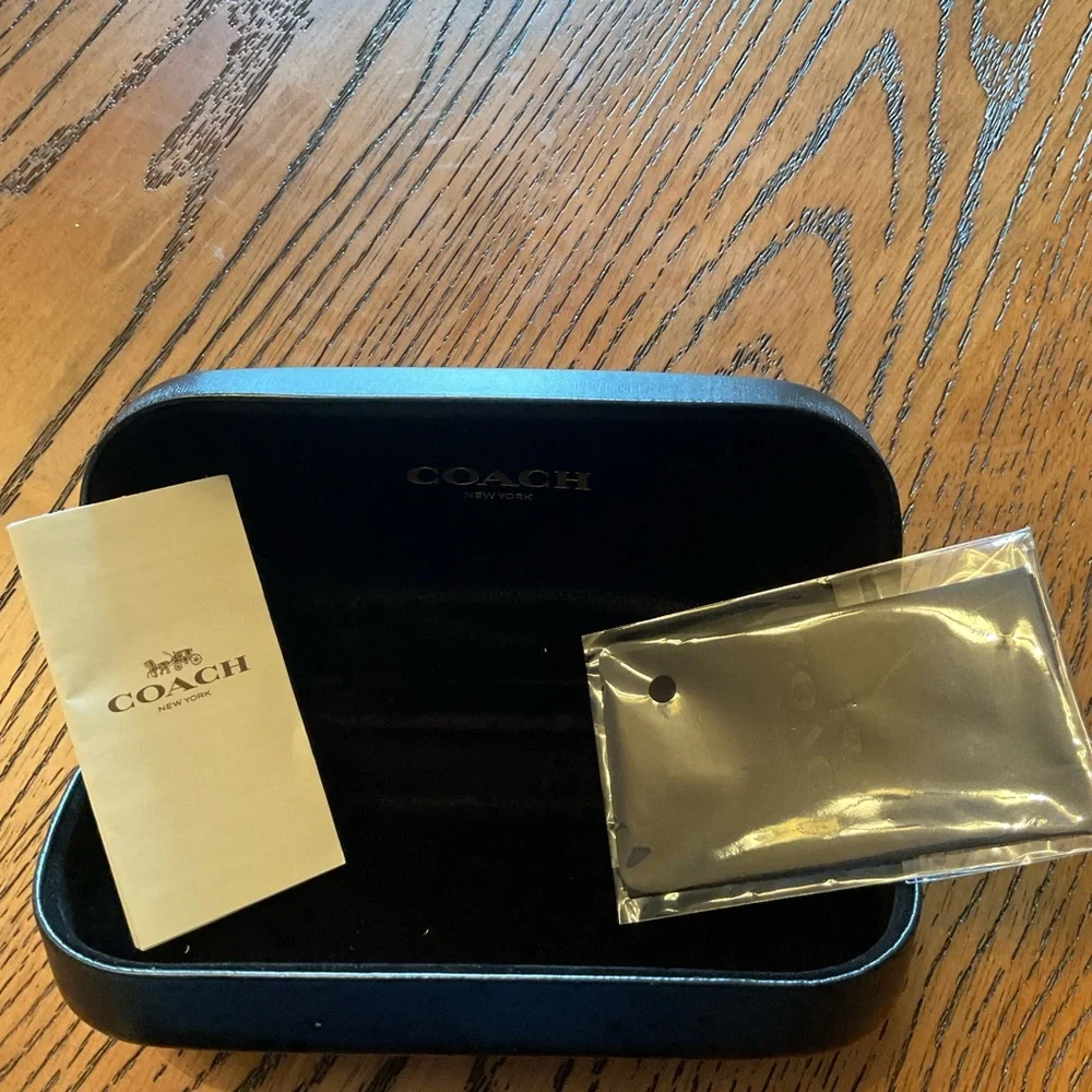 Coach - NWOT .Black Full Rim Square Women's Black Sunglasses - Picture 8 of 10